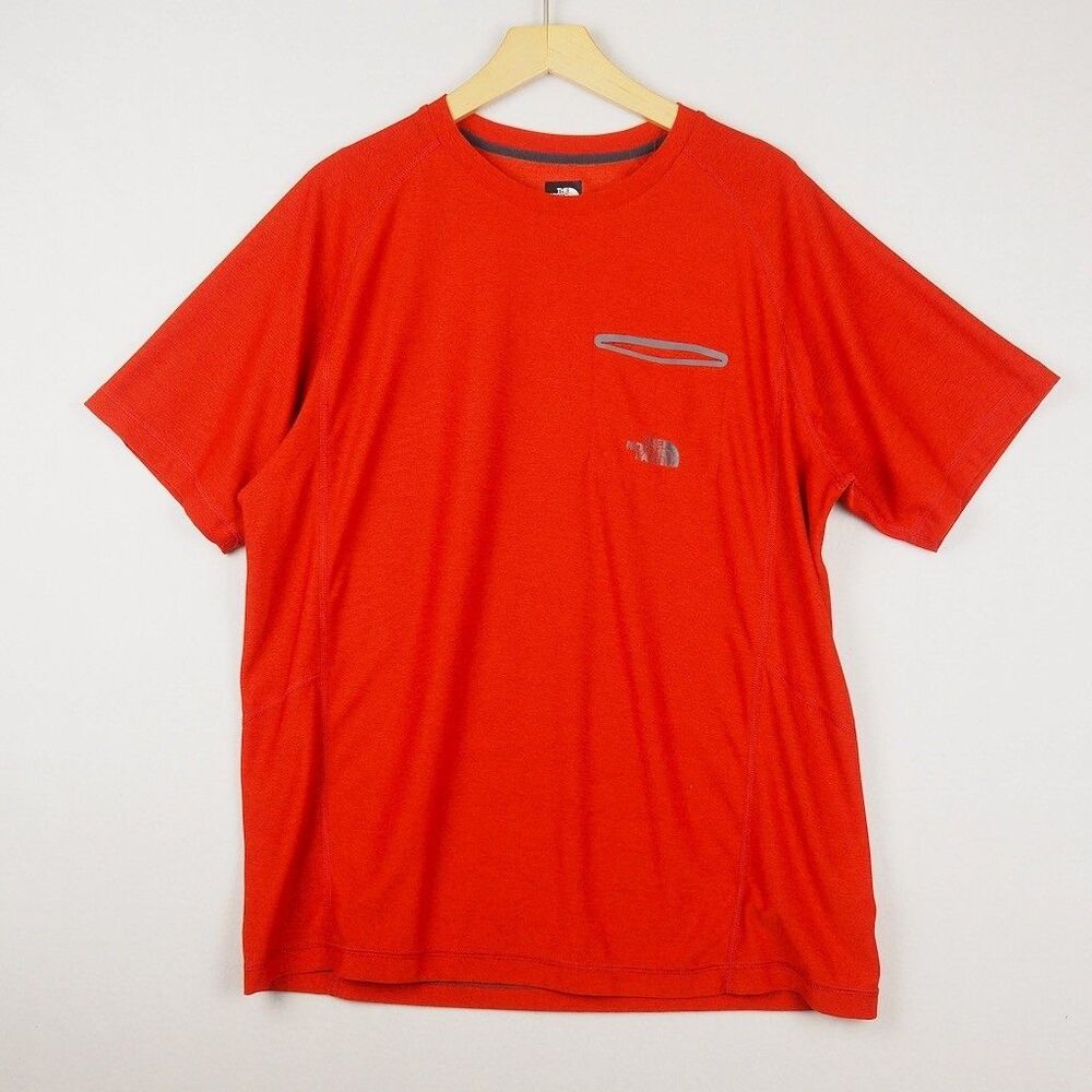 The North Face FlashDry Reflective Pocket T Shirt Mens L Red Running Tee